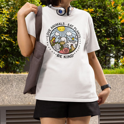 Camiseta Básica Unissex Love Animals Eat Plants Vegan