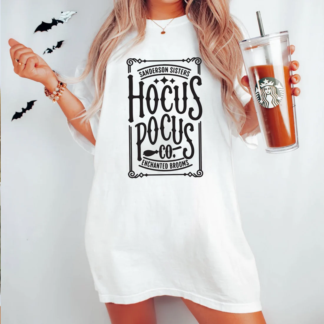 Camiseta Básica Halloween Hocus Pocus CO.