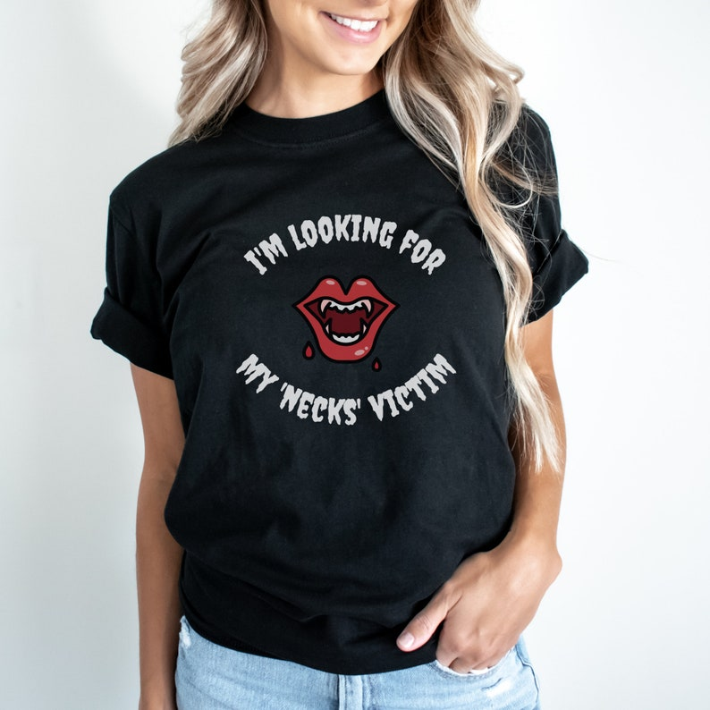 Camiseta Básica Halloween Vampire Bite