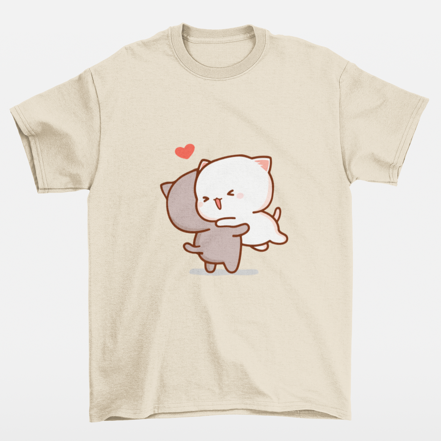 camiseta básica Pérola Gatinhos se abraçando