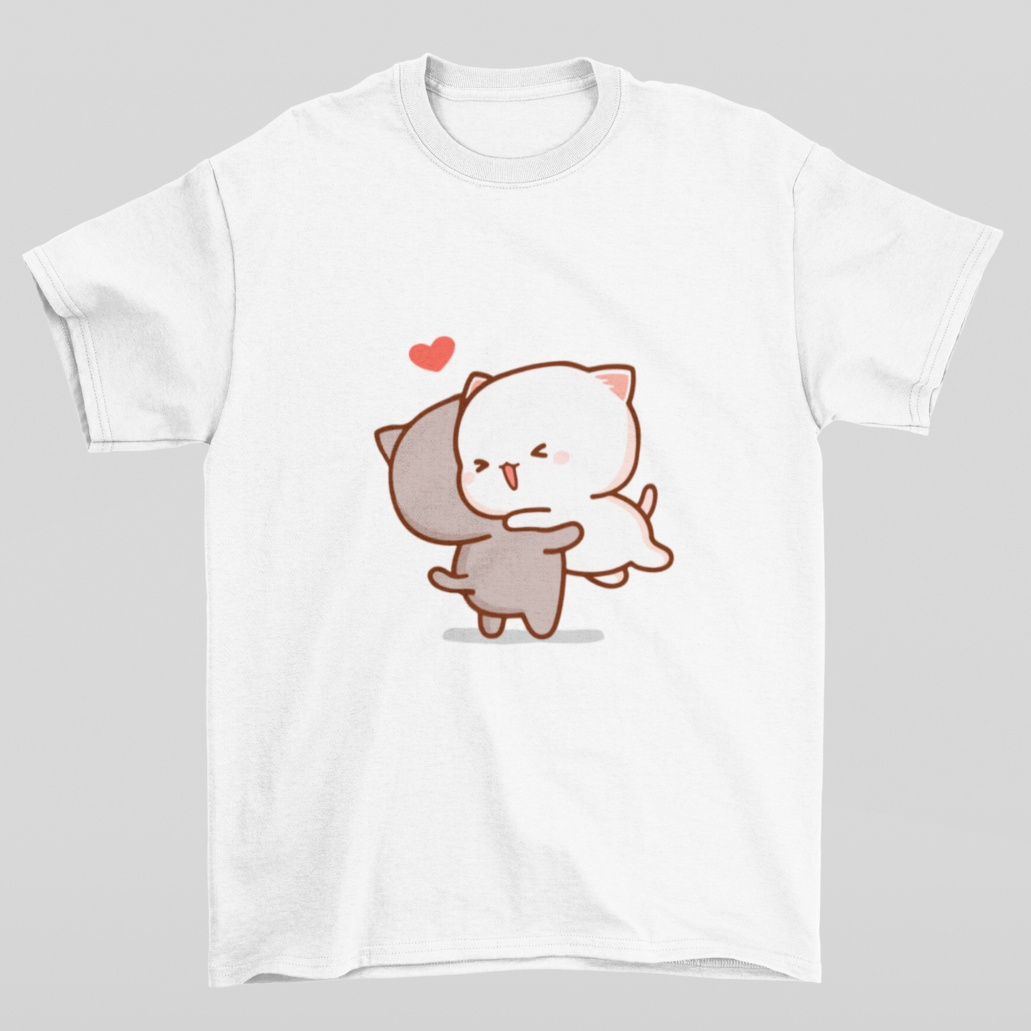 camiseta básica Branca Gatinhos se abraçando