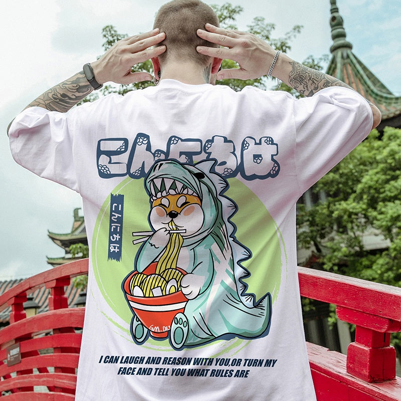 Camiseta Básica Shiba Inu Eating Lamen