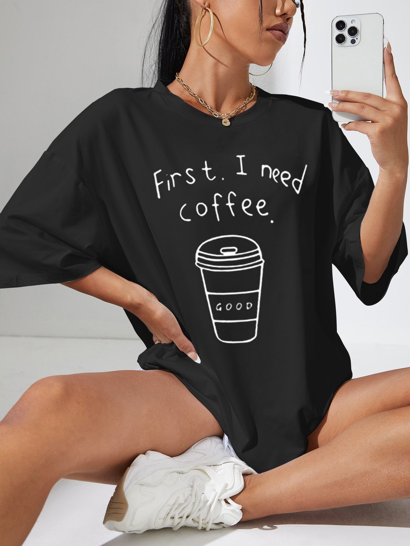 Camiseta Básica First I Need Coffee