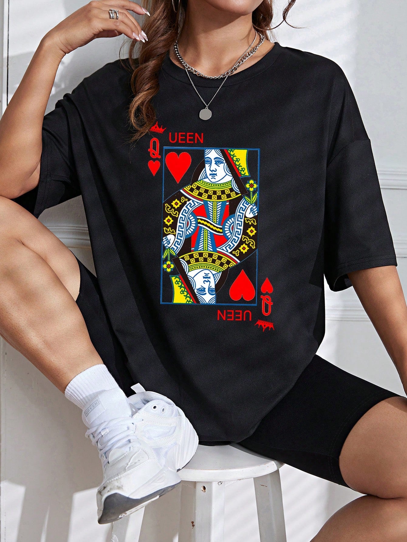 Camiseta Básica Queen of Hearts