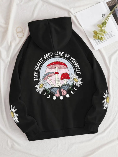 moletom gola redonda com estampa mundo cogumelo borboleta