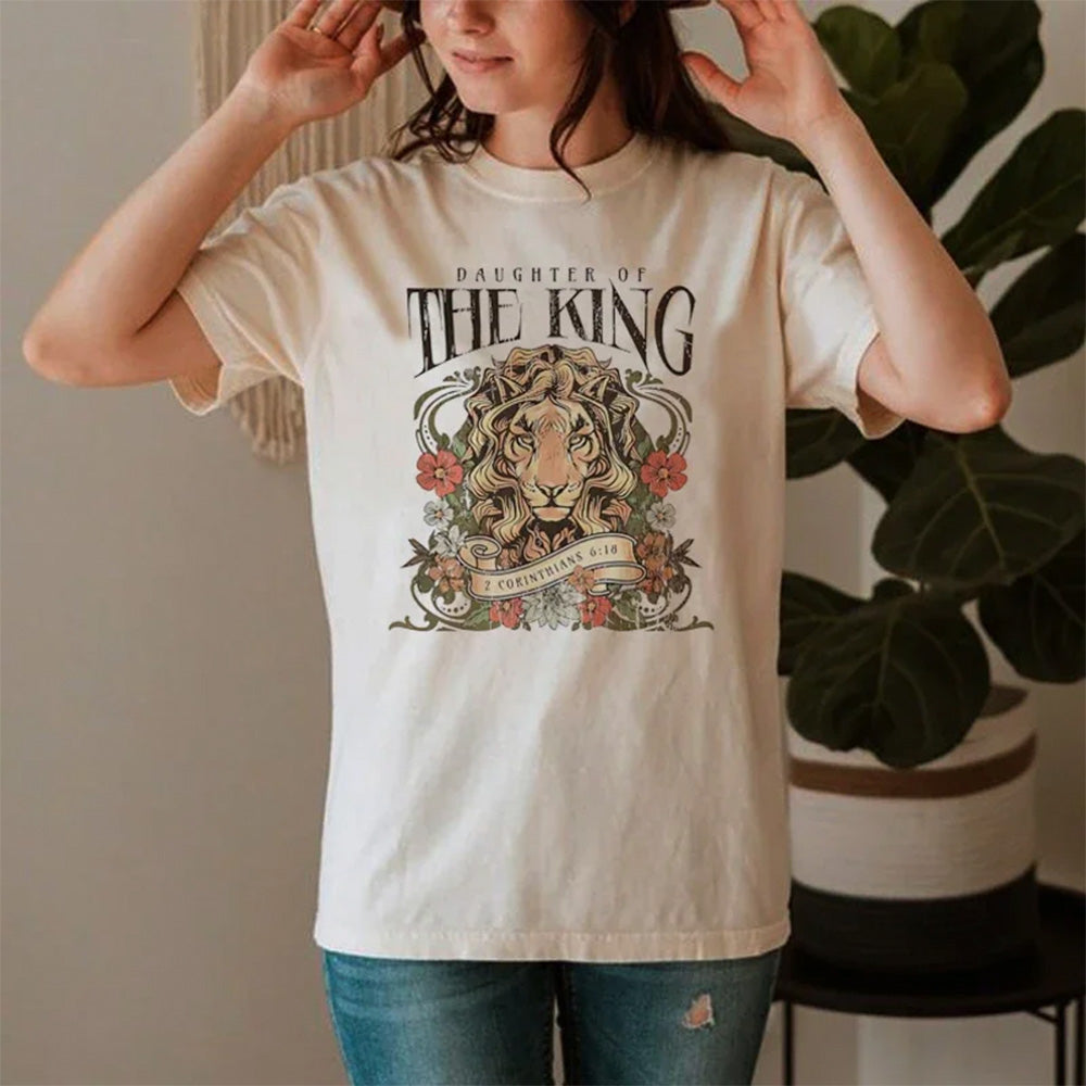 Camiseta Básica Daughter of the King - pérola