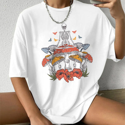Camiseta Básica Feminina Com Estampa Esqueleto Cogumelo