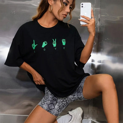Camiseta Básica Love Amor em Libras - PRETO 