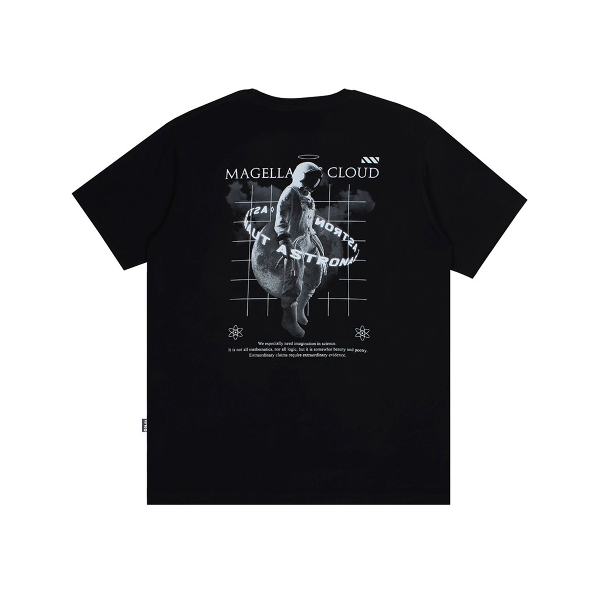 Camiseta básica com estampa astronauta