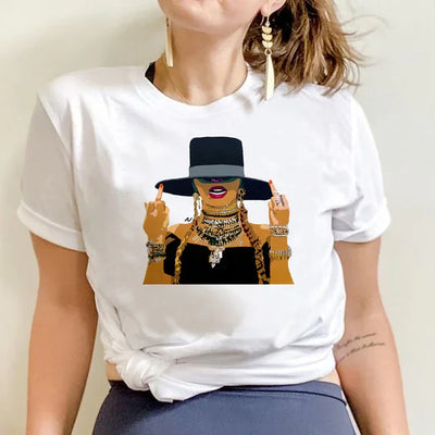 Camiseta Básica com estampa Mulher rebelde