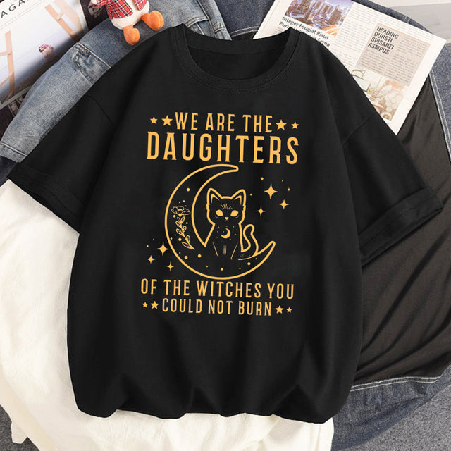 Camiseta básica com estampa Meia Lua Gato Preto