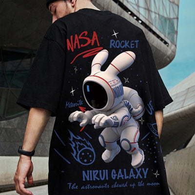 Camiseta Básica Com Estampa Coelho Astronauta