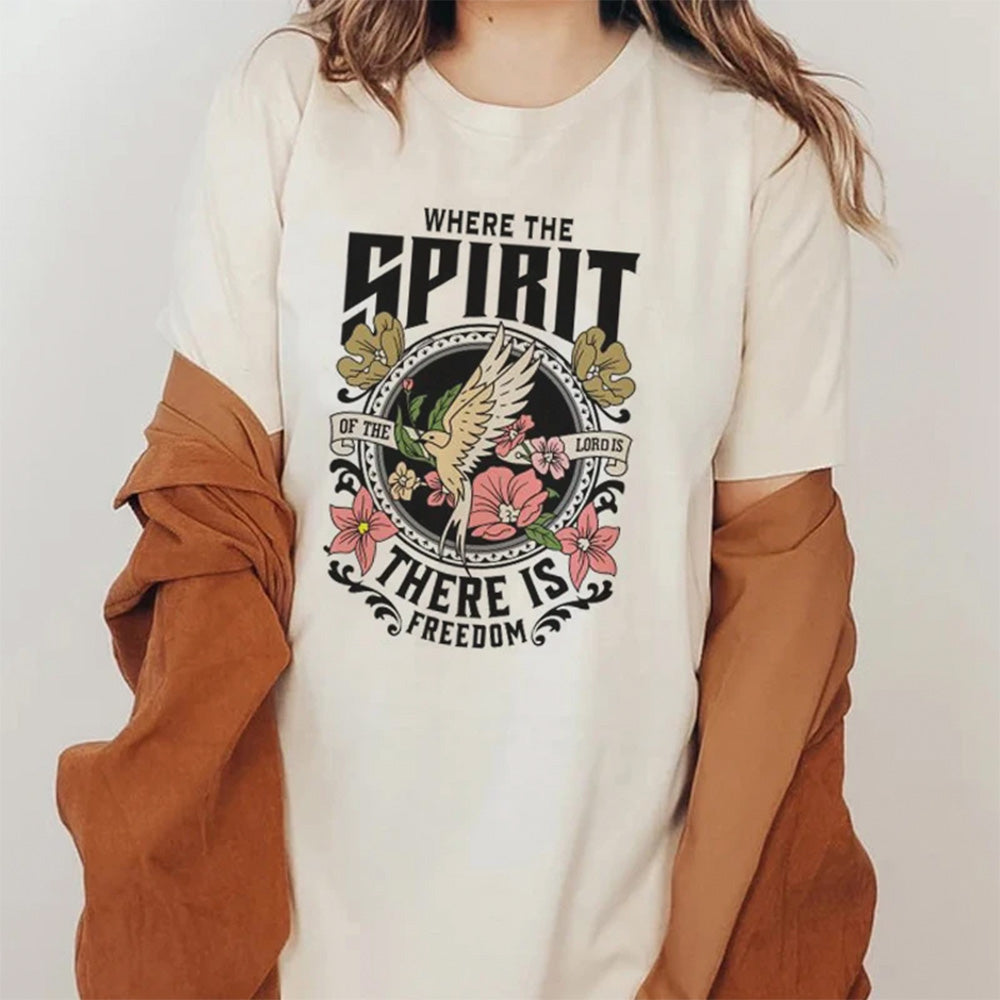 Camiseta Básica Feminina Com Estampa Passarinho Espirito