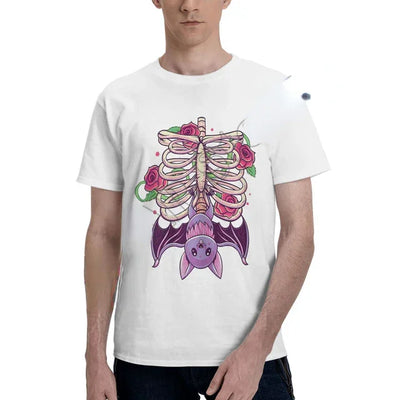 camiseta básica com estampa morcego ponta cabeça