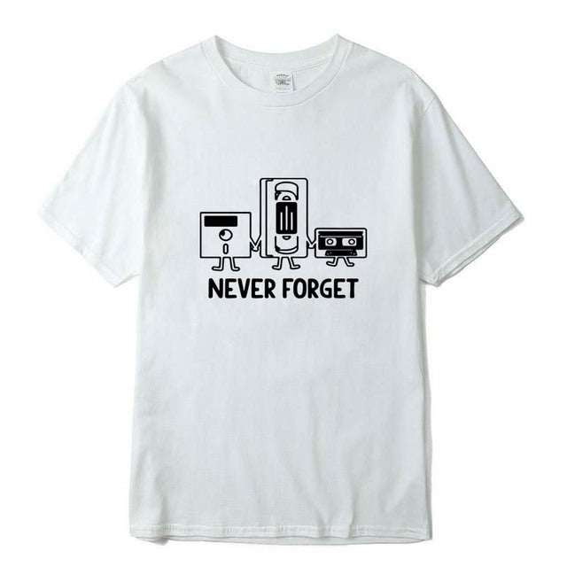 camiseta básica com estampa fitas música antiga