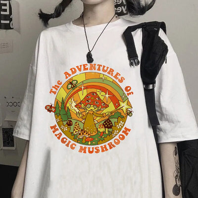 Camiseta Básica Com Estampa Gnomo Cogumelo- branco 