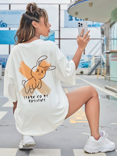 camiseta feminina com estampa coelho