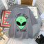 camiseta básica com estampa alien verde - Cinza
