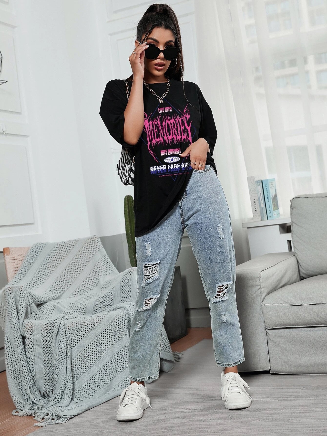 camiseta feminina com estampa memorias