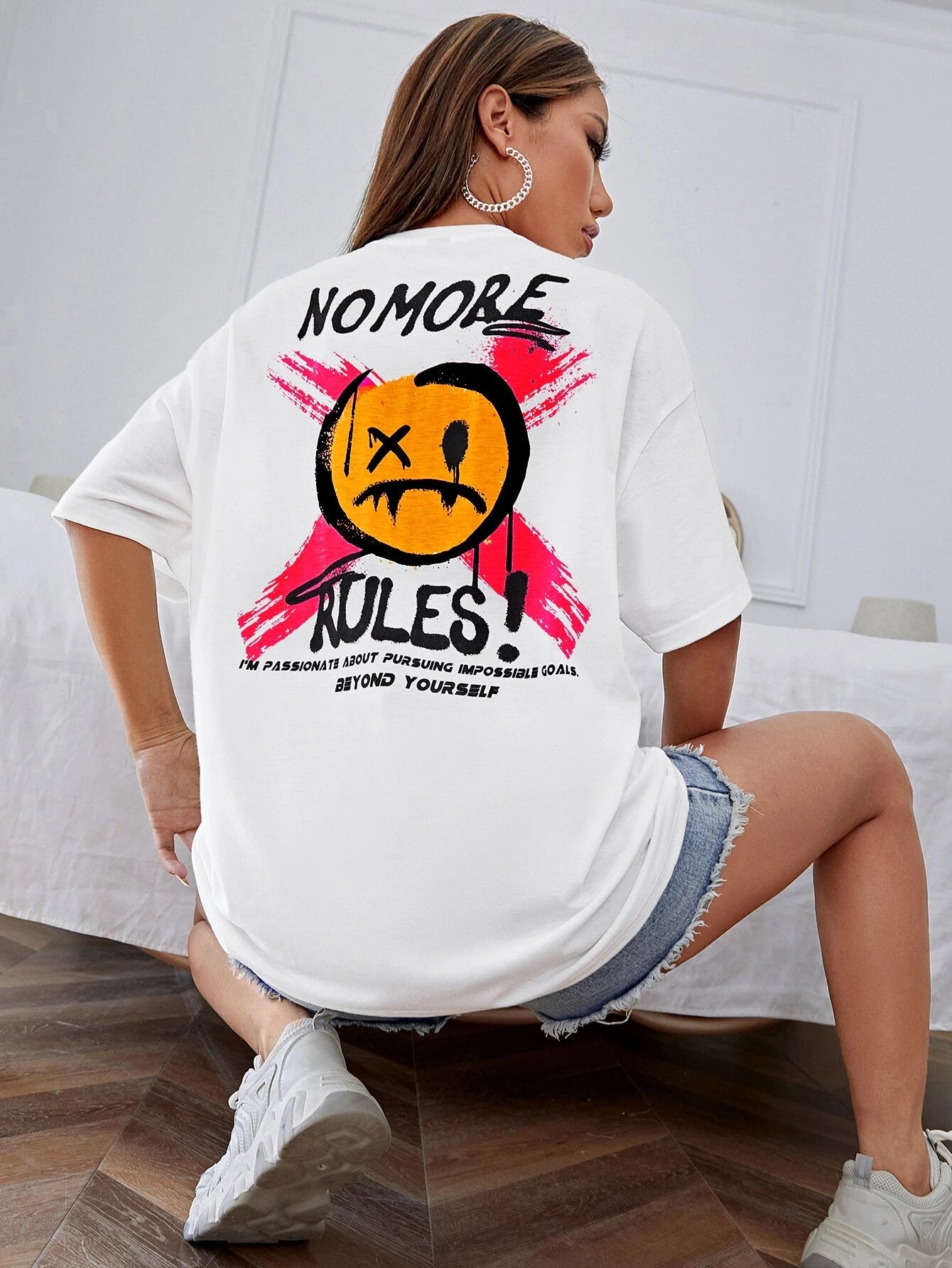 Camiseta Básica Com Estampa  Rosto Morto Amarelo