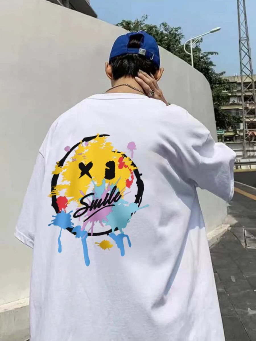 Camiseta masculina com estampa rosto emoji colorido