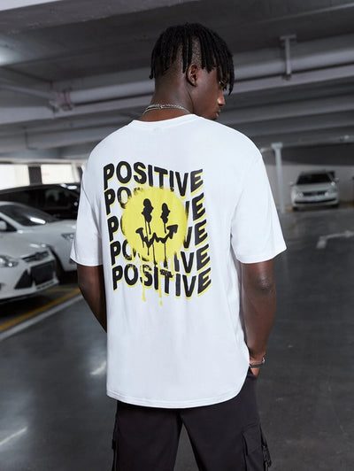 Camiseta básica com estampa emoji rosto derretido