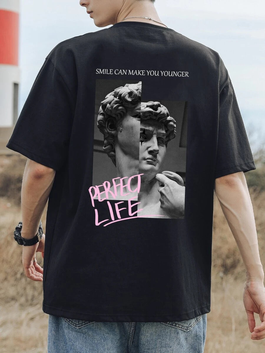 camiseta masculina com estampa estatua perfect