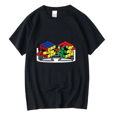 camiseta básica com estampa briga de cubo mágico