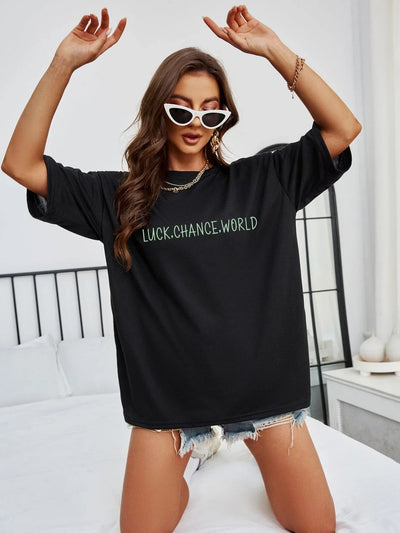 Camiseta feminina com estampa sorte
