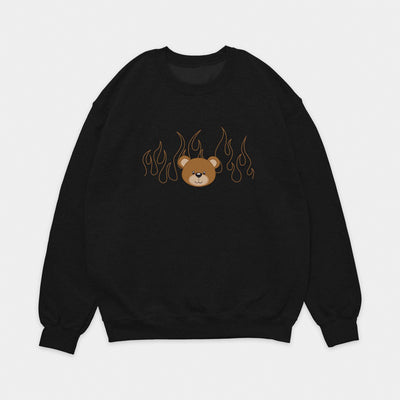 moletom gola redonda com estampa ursinho de chamas - Preto